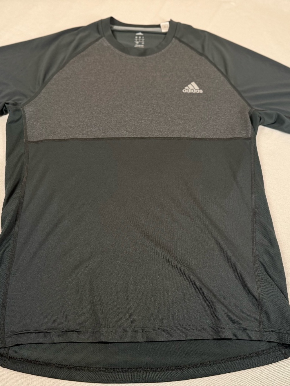 Adidas Men's Athletic Short Sleeve Performance Shirt Size Large - Gray